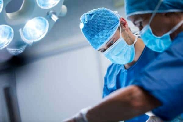 خدمات پرستاری بیماران پس از جراحی