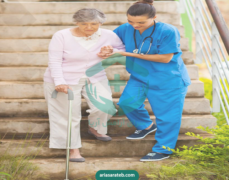 ارتباط موثر بین سالمندان و پرستاران
