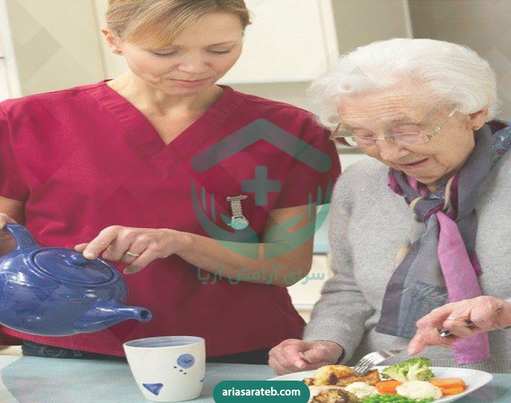 مدیریت تغذیه در نگهداری از سالمندان